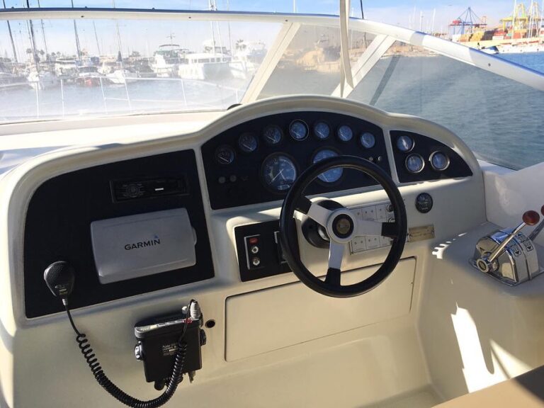Instagram post from sailscreen. This post is in position 24.