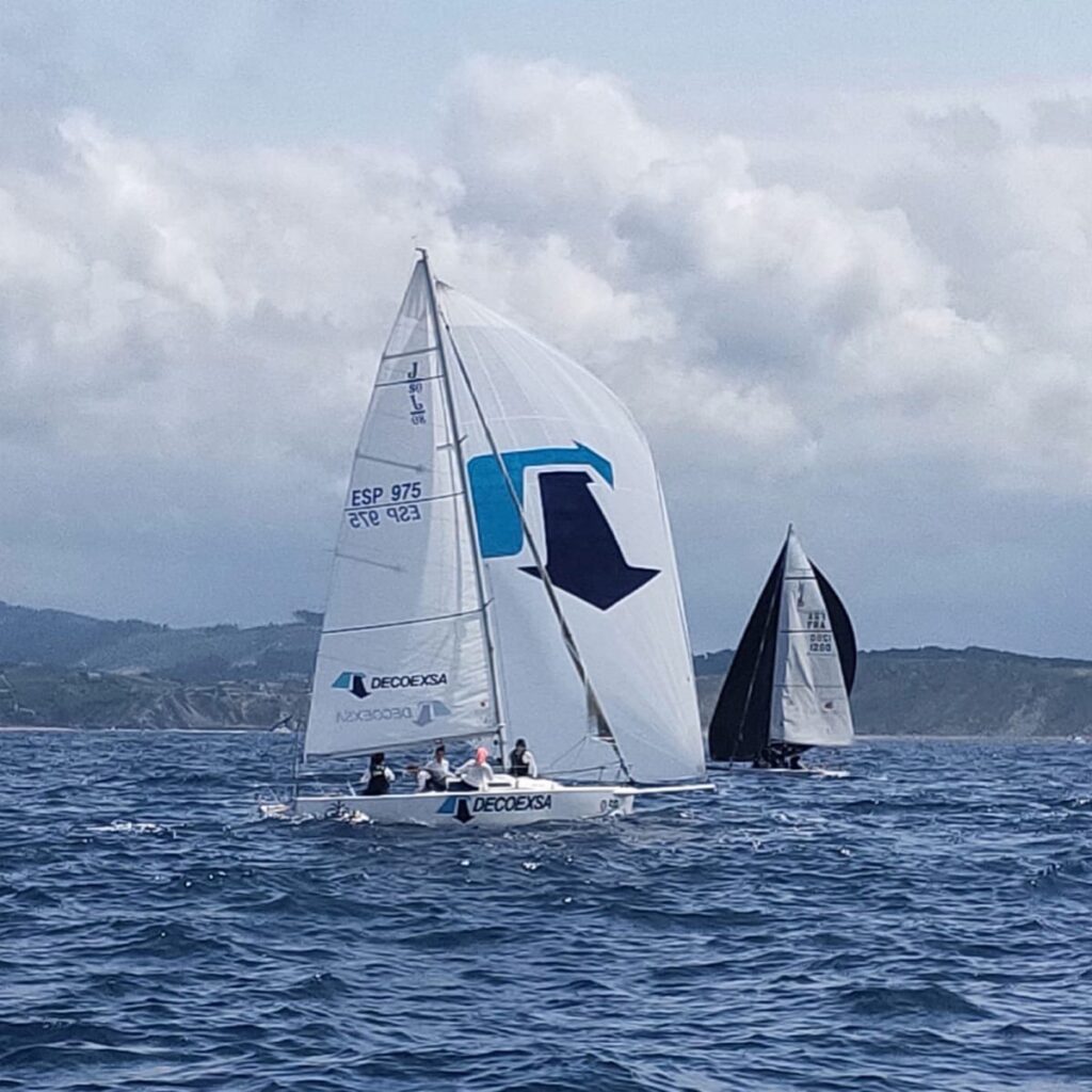 Instagram post from sailscreen. This post is in position 1.